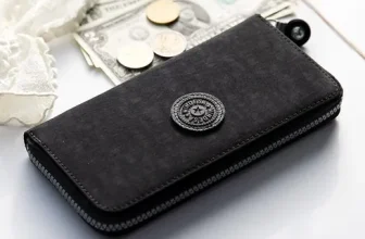 구매하고 후회없는 지퍼지갑 구매하길 잘한거 같아요